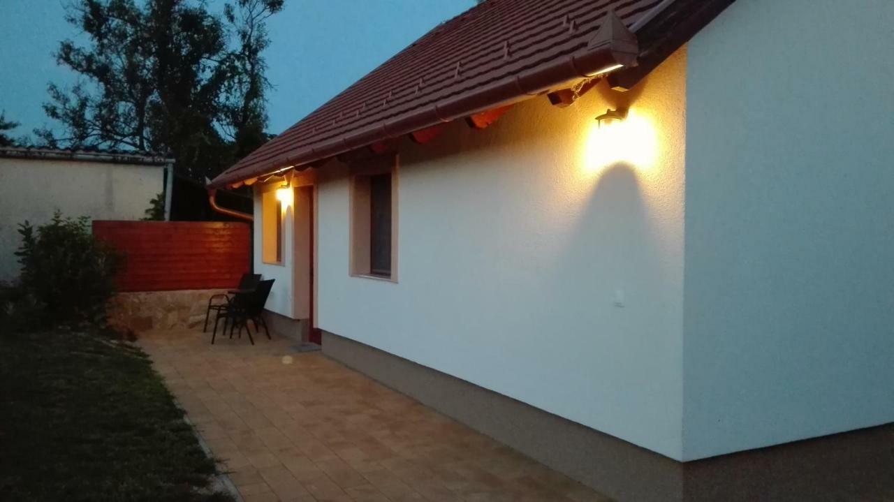 Égrelátó Vendégház Balatonakali Exterior foto